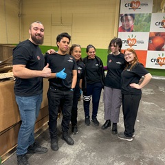 2024-11-20 Eddie Rossi, Carlos Martinez, Lorlyn Sia, Maria Martinez, Lola Rust and McKenna Pope of City Theatrical at Hillside Foodbank