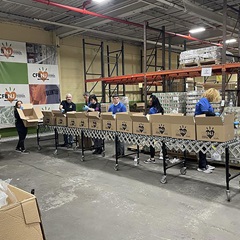 2024-11-20 City Theatrical team at Hillside Foodbank